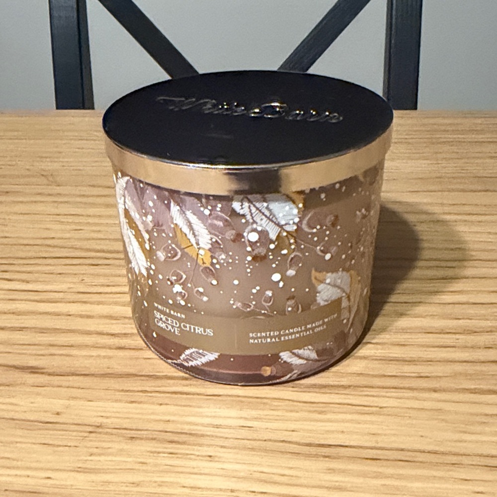 Bath & Body Works 3 Wick Candle. Spiced Citrus Grove.